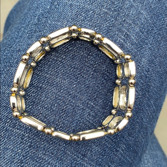 Silver tone stretch bracelet - Picture 4 of 4